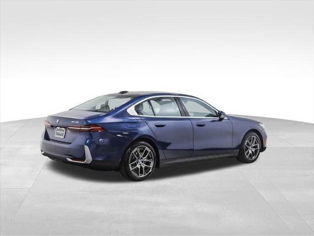 Photo of 2025 Phytonic Blue Metallic BMW i5