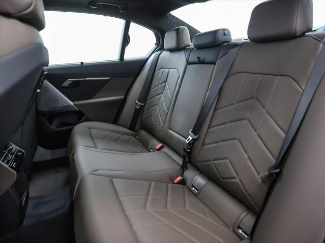Photo of 2025 Phytonic Blue Metallic BMW i5