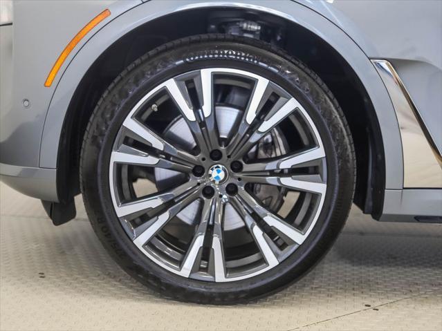 Photo of 2023 Skyscraper Grey Metallic BMW X7