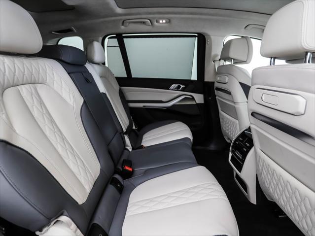 Photo of 2023 Skyscraper Grey Metallic BMW X7