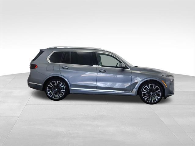 Photo of 2023 Skyscraper Grey Metallic BMW X7