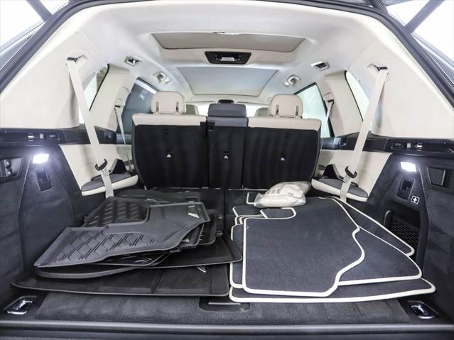 Photo of 2023 Skyscraper Grey Metallic BMW X7