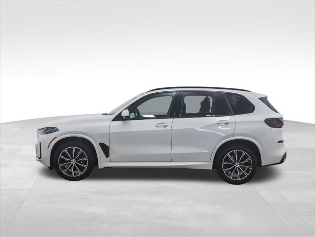 Photo of 2026 Mineral White Metallic BMW X5