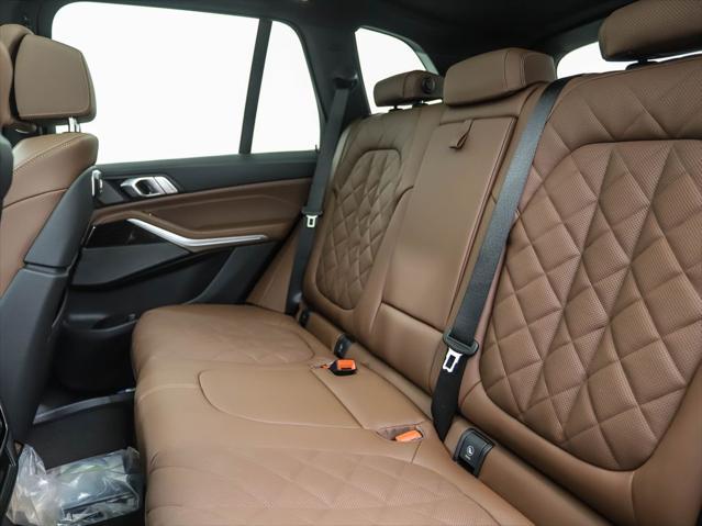 Photo of 2026 Mineral White Metallic BMW X5