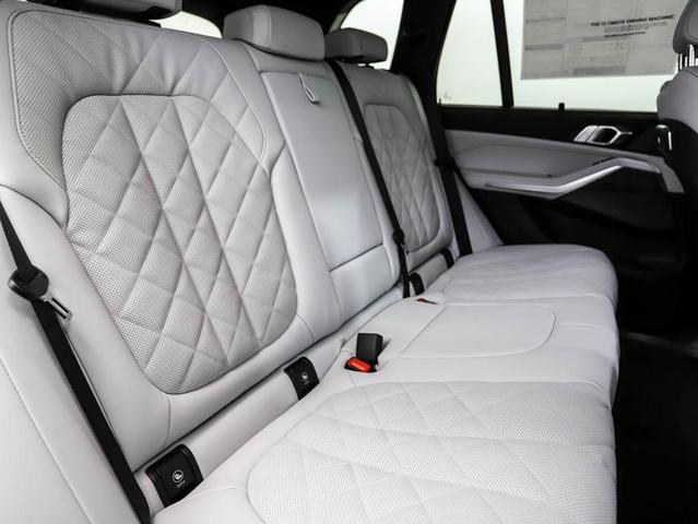 Photo of 2026 Black Sapphire Metallic BMW X5