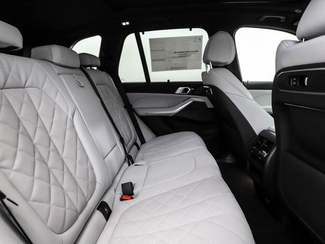 Photo of 2026 Black Sapphire Metallic BMW X5