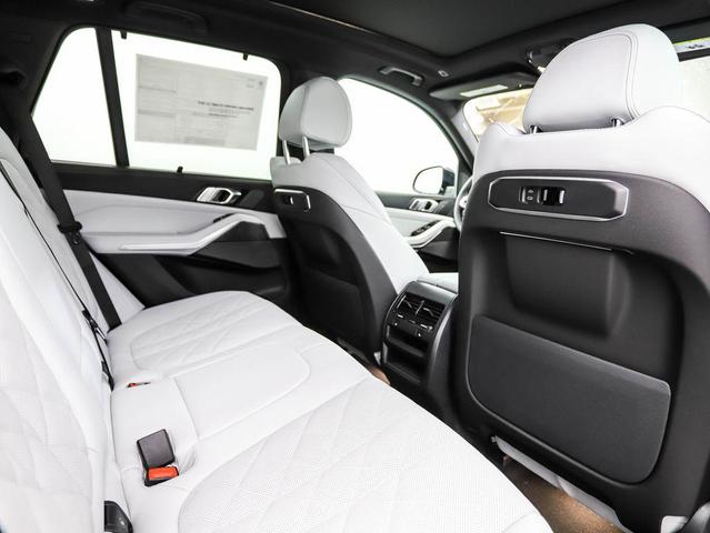 Photo of 2026 Black Sapphire Metallic BMW X5