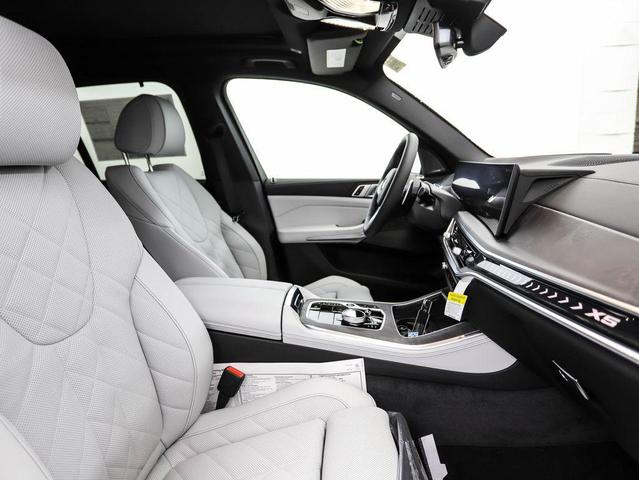 Photo of 2026 Black Sapphire Metallic BMW X5