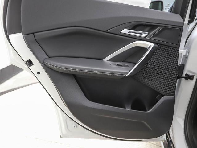 Photo of 2025 Mineral White Metallic BMW X1