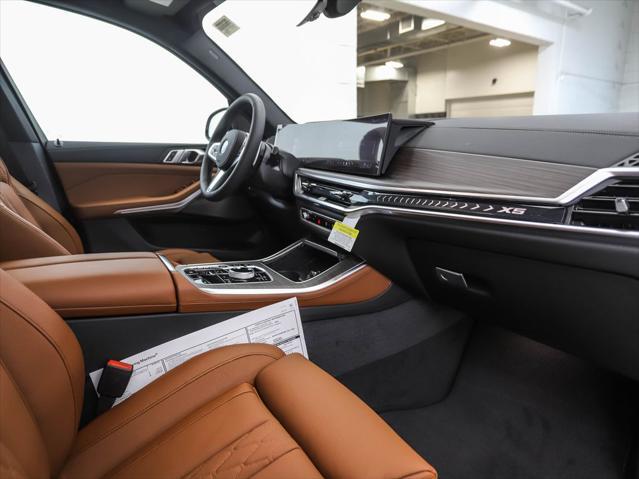 Photo of 2026 Mineral White Metallic BMW X5