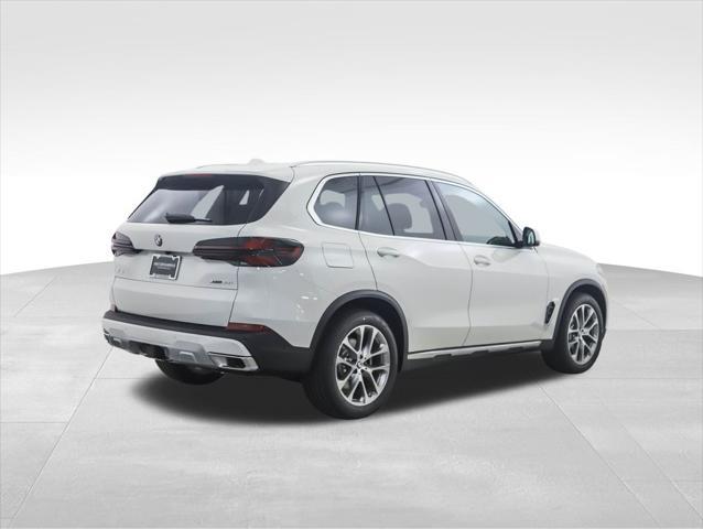 Photo of 2026 Alpine White BMW X5