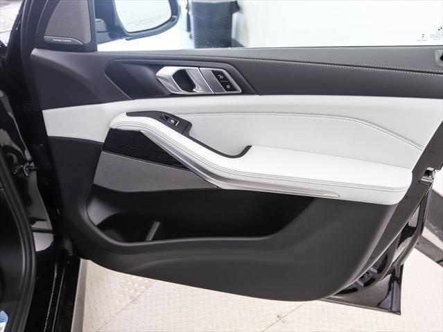 Photo of 2026 Black Sapphire Metallic BMW X5