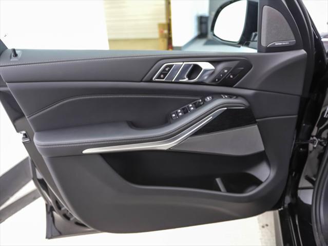Photo of 2026 Black Sapphire Metallic BMW X5