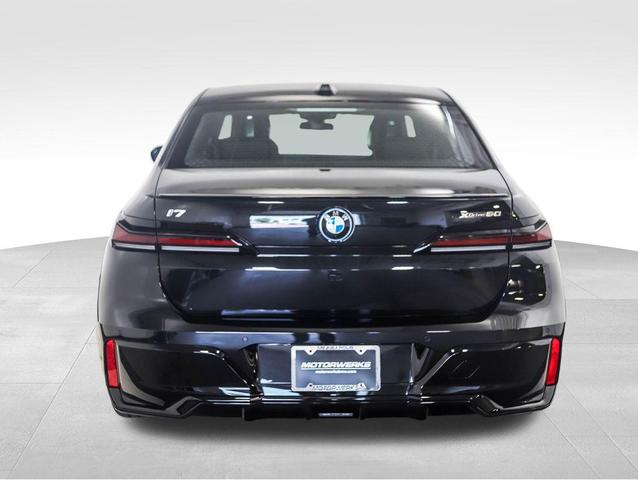 Photo of 2025 Black Sapphire Metallic BMW i7