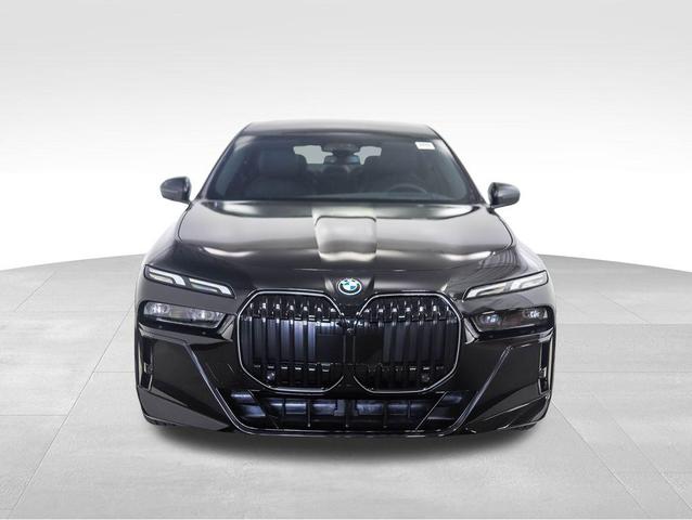 Photo of 2025 Black Sapphire Metallic BMW i7