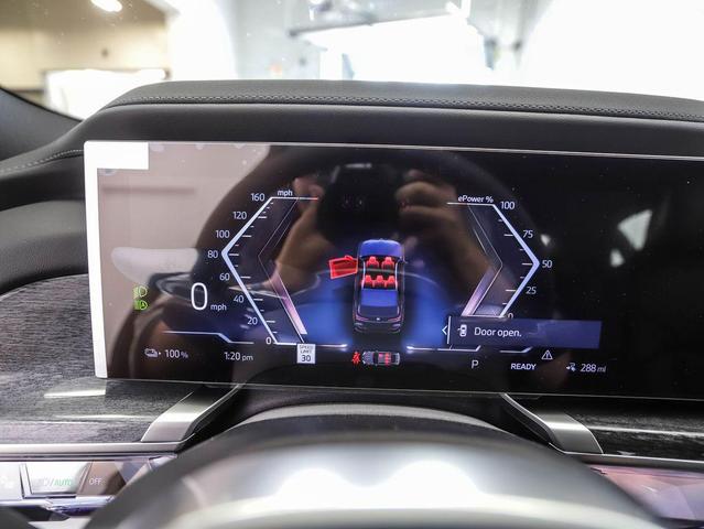 Photo of 2025 Black Sapphire Metallic BMW i7