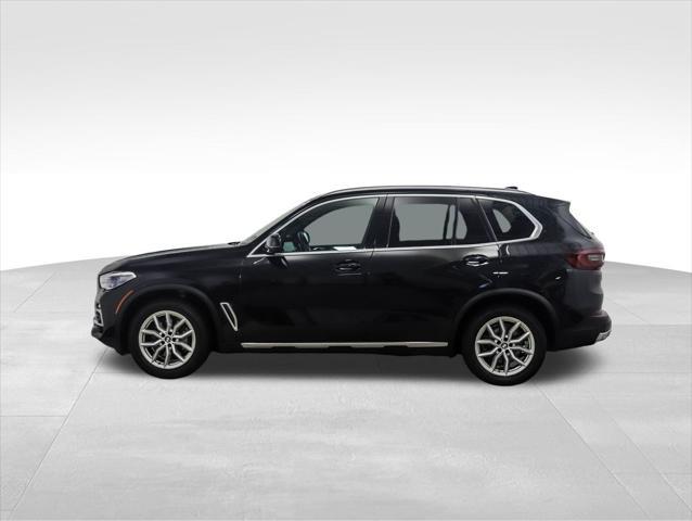Photo of 2021 Black Sapphire Metallic BMW X5