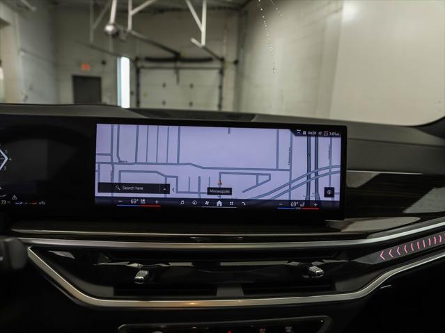 Photo of 2024 Mineral White Metallic BMW X5