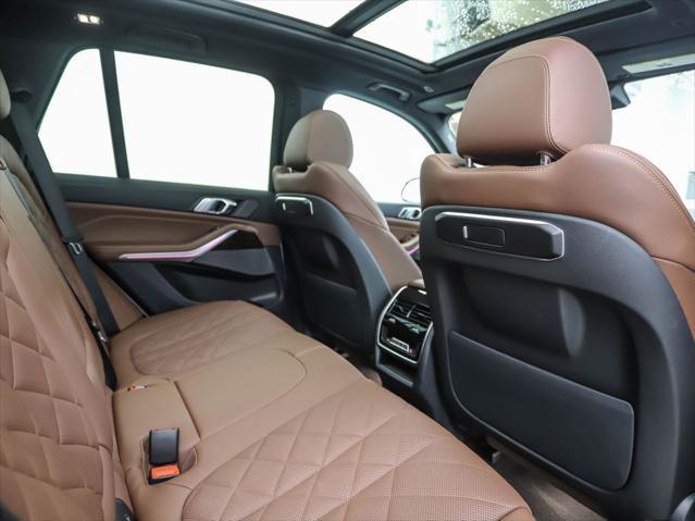 Photo of 2024 Mineral White Metallic BMW X5