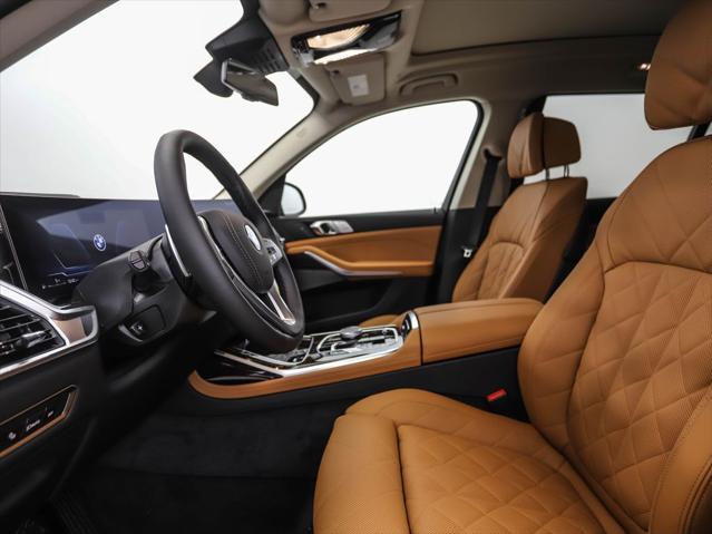 Photo of 2026 Black Sapphire Metallic BMW X7