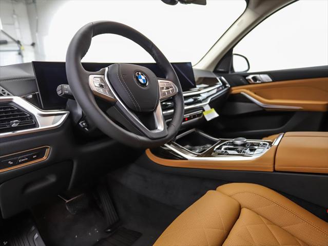 Photo of 2026 Black Sapphire Metallic BMW X7