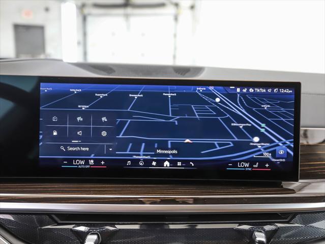 Photo of 2026 Black Sapphire Metallic BMW X7
