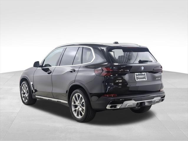 Photo of 2026 Black Sapphire Metallic BMW X5