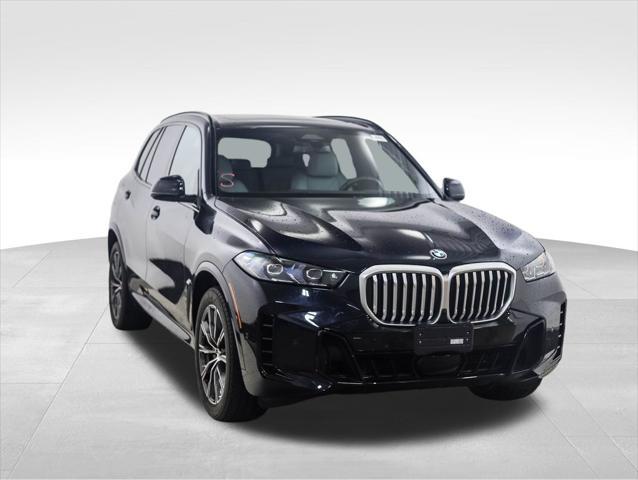 Photo of 2024 Carbon Black Metallic BMW X5