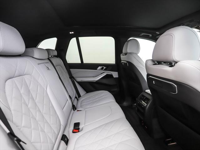 Photo of 2024 Carbon Black Metallic BMW X5