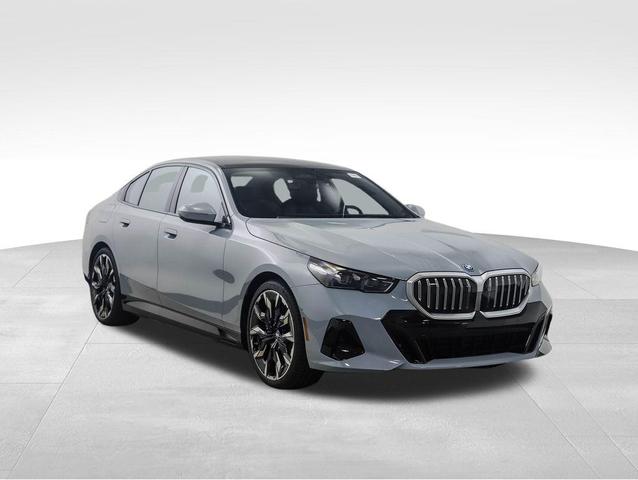 Photo of 2026 Brooklyn Grey Metallic BMW 550e