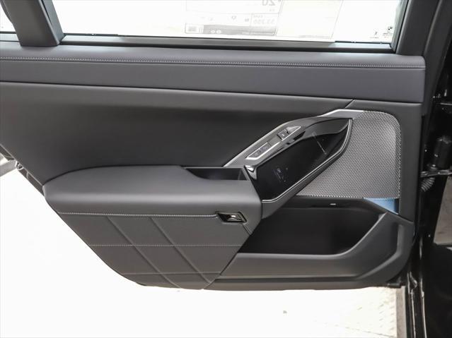 Photo of 2024 Black Sapphire Metallic BMW 760
