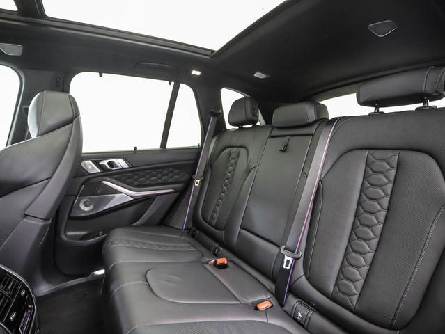 Photo of 2021 Black Sapphire Metallic BMW X5 M