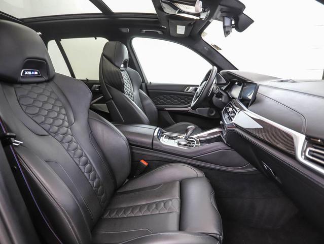 Photo of 2021 Black Sapphire Metallic BMW X5 M