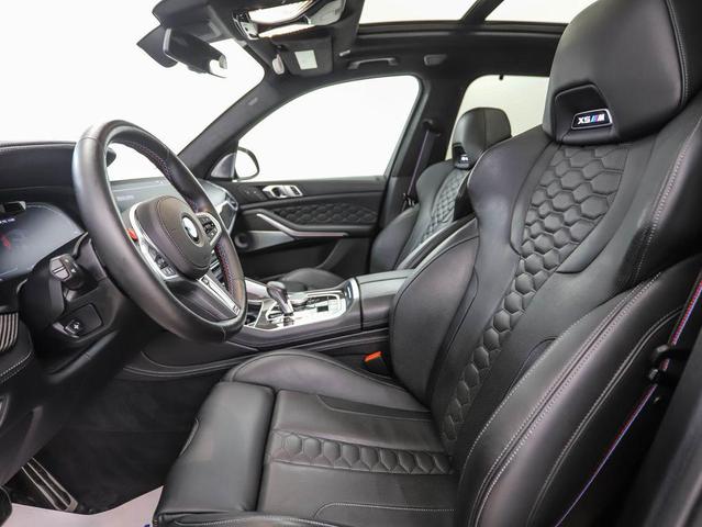 Photo of 2021 Black Sapphire Metallic BMW X5 M