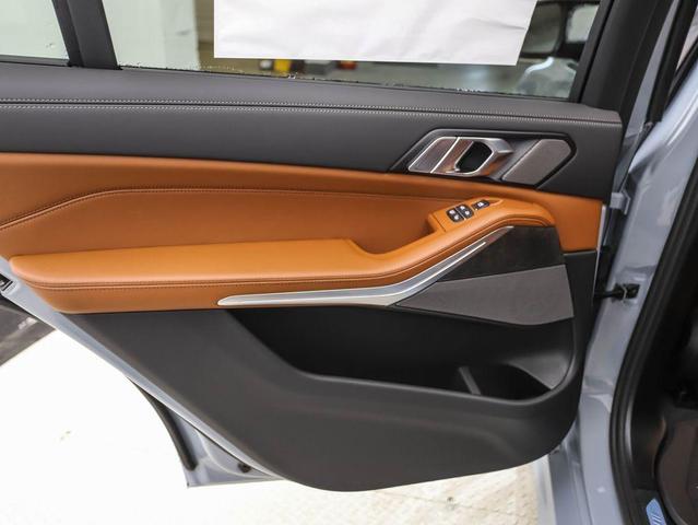 Photo of 2026 Brooklyn Grey Metallic BMW X7