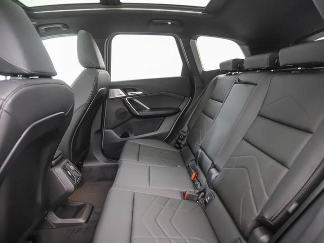 Photo of 2025 Mineral White Metallic BMW X1