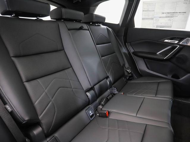 Photo of 2025 Mineral White Metallic BMW X1