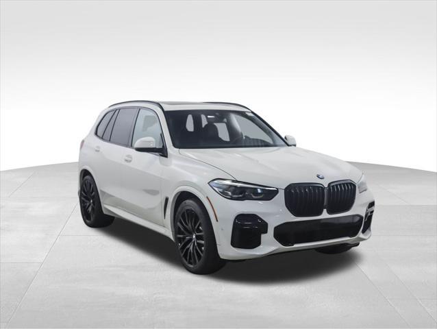 Photo of 2022 Alpine White BMW X5