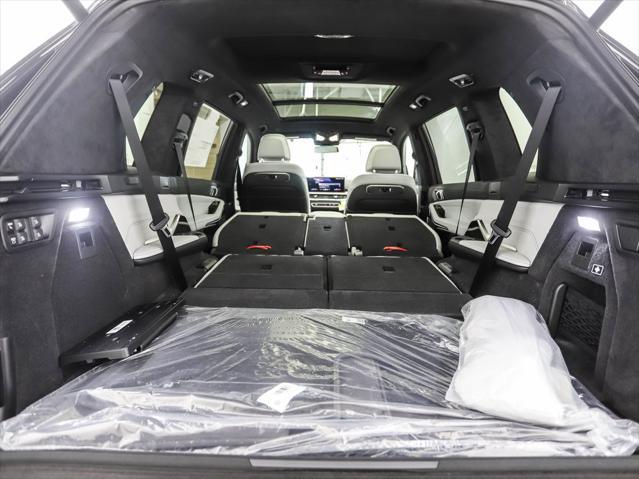 Photo of 2026 Black Sapphire Metallic BMW X7