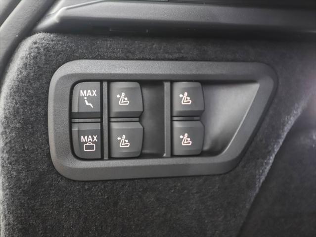 Photo of 2026 Black Sapphire Metallic BMW X7
