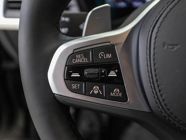 Photo of 2025 Black Sapphire Metallic BMW X4