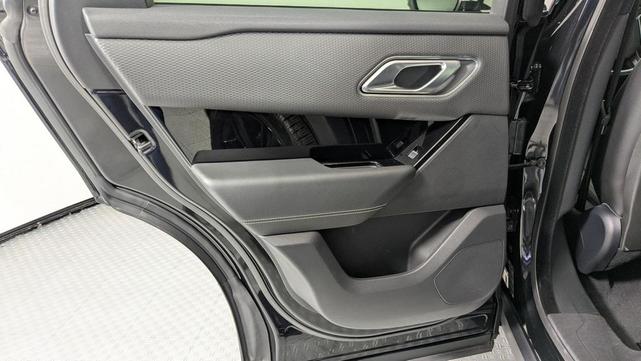 Photo of 2020 Santorini Black Metallic Land Rover Range Rover Velar