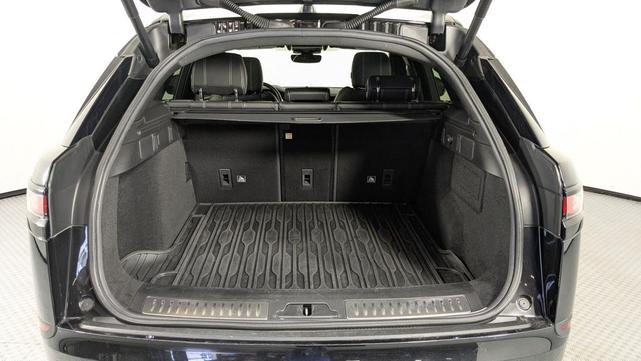 Photo of 2020 Santorini Black Metallic Land Rover Range Rover Velar