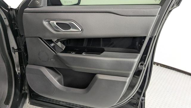 Photo of 2020 Santorini Black Metallic Land Rover Range Rover Velar