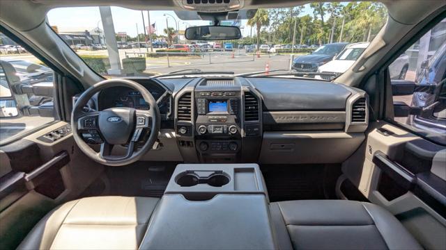 Photo of 2020 Oxford White Ford F-350