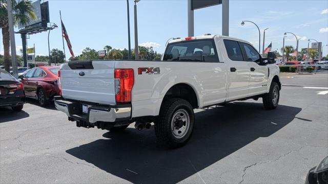 Photo of 2020 Oxford White Ford F-350