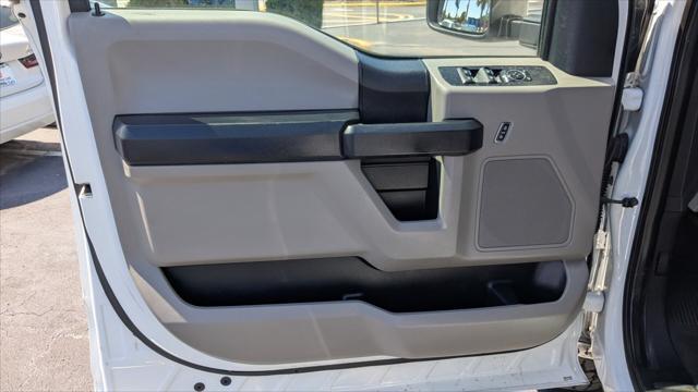 Photo of 2020 Oxford White Ford F-350