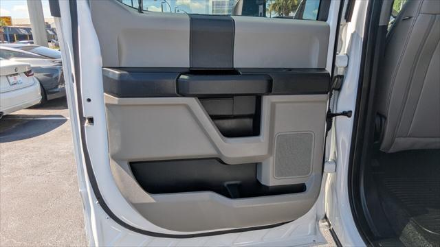 Photo of 2020 Oxford White Ford F-350