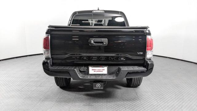 Photo of 2022 Midnight Black Metallic Toyota Tacoma
