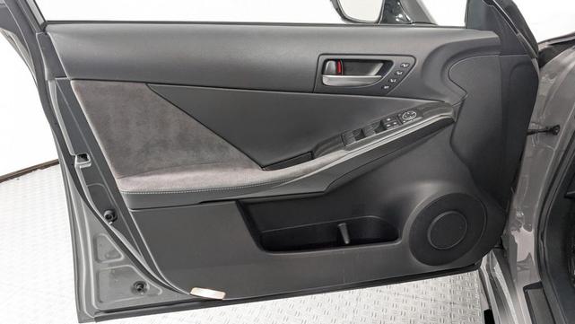 Photo of 2022 Incognito Lexus IS 500